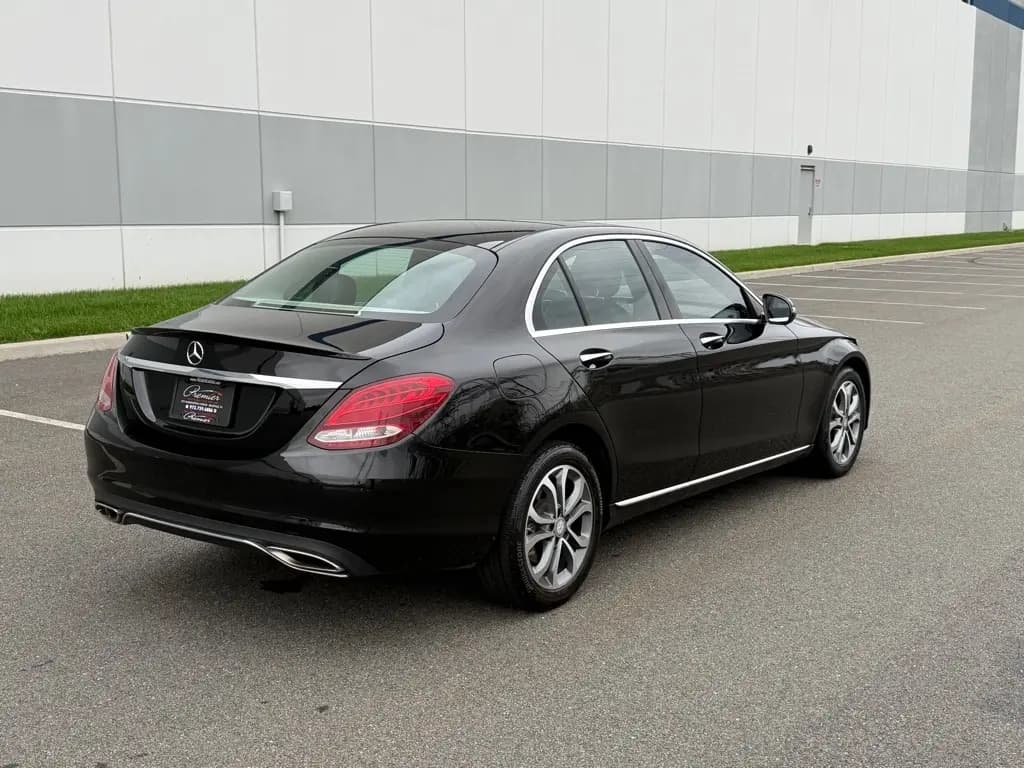 2016 Mercedes-Benz C-Class 9