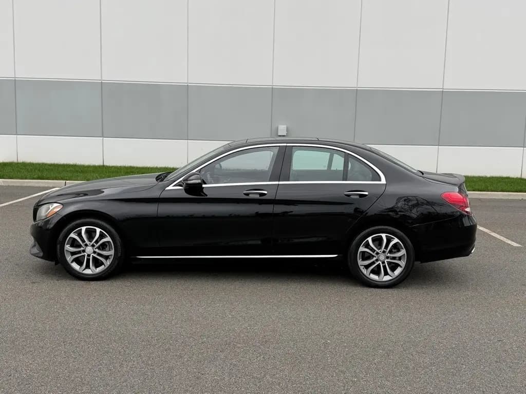 2016 Mercedes-Benz C-Class 13