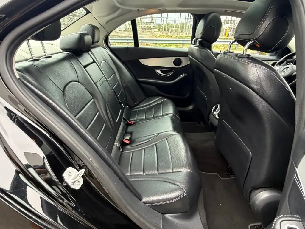 2016 Mercedes-Benz C-Class 22