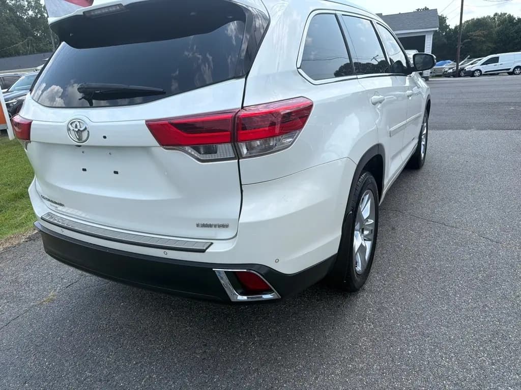 2018 Toyota Highlander 8