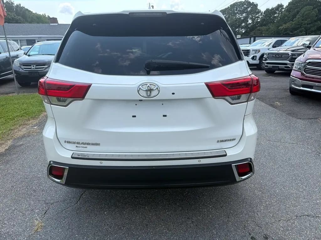 2018 Toyota Highlander 9