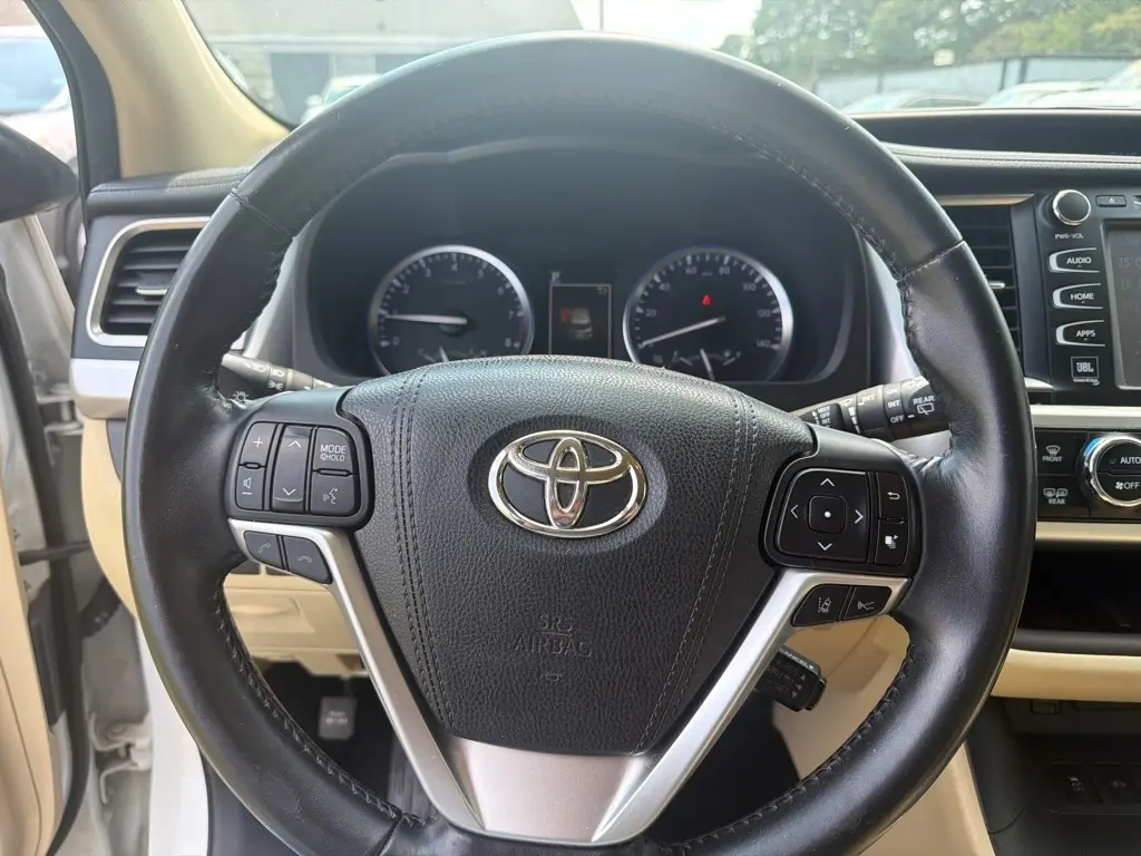 2018 Toyota Highlander 16
