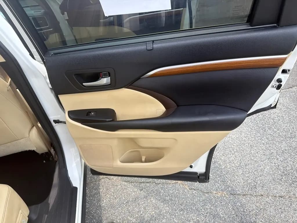 2018 Toyota Highlander 29