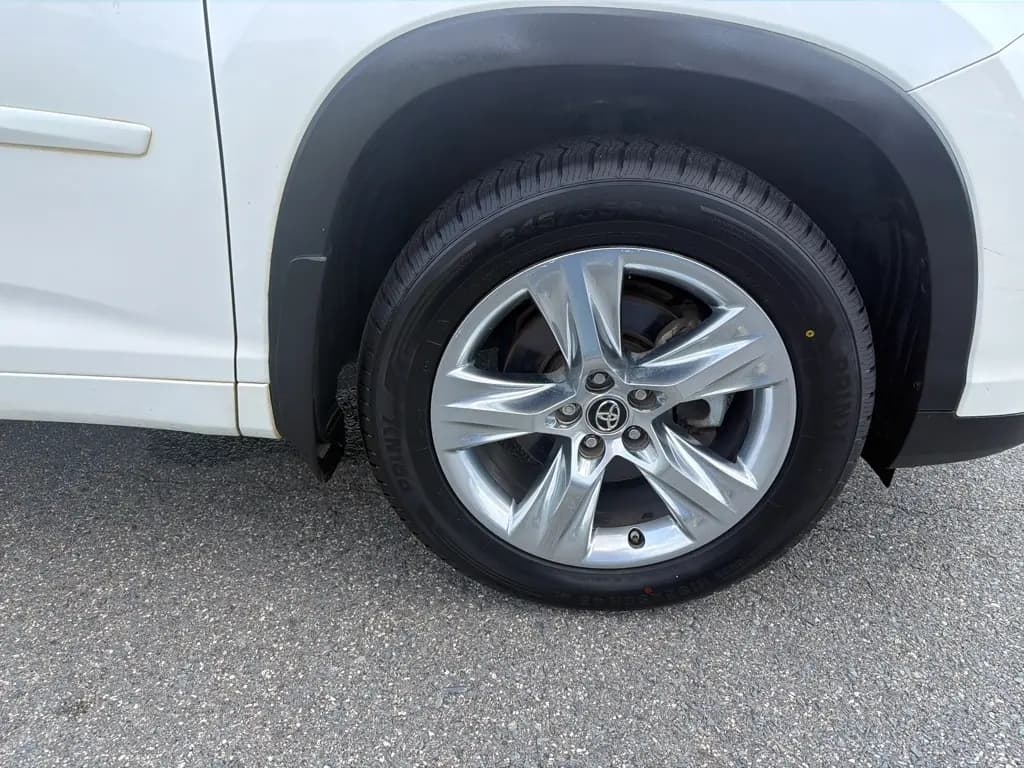 2018 Toyota Highlander 36