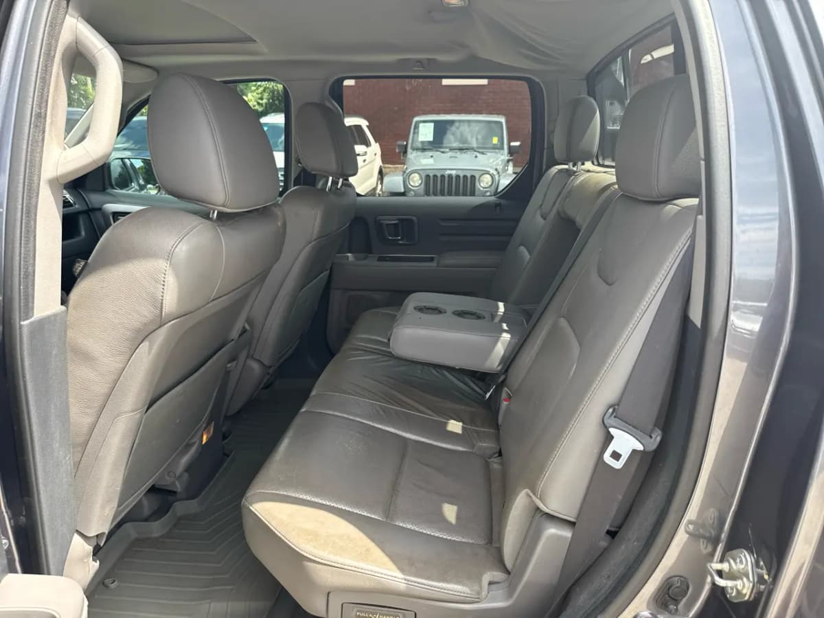 2014 Honda Ridgeline 17