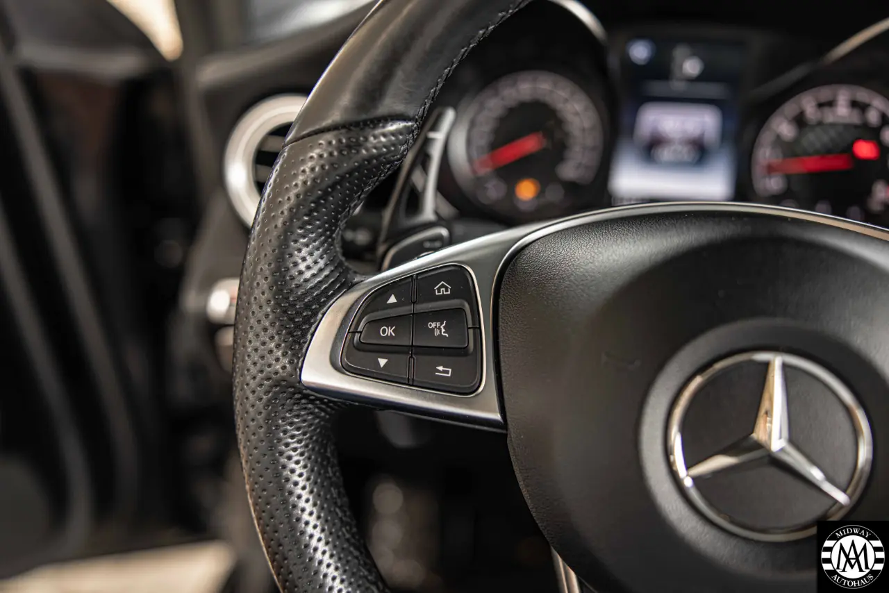 2018 Mercedes-Benz GLC 17