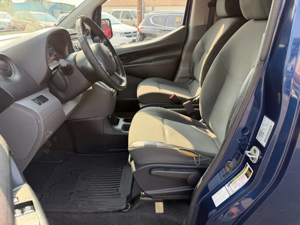 2014 Nissan NV200 9