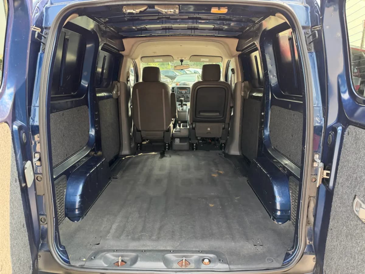 2014 Nissan NV200 13