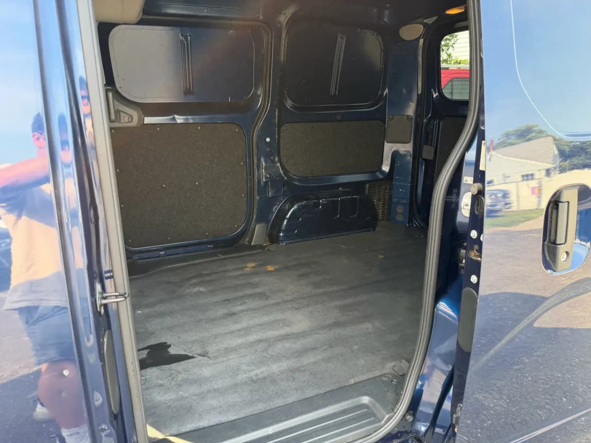 2014 Nissan NV200 14