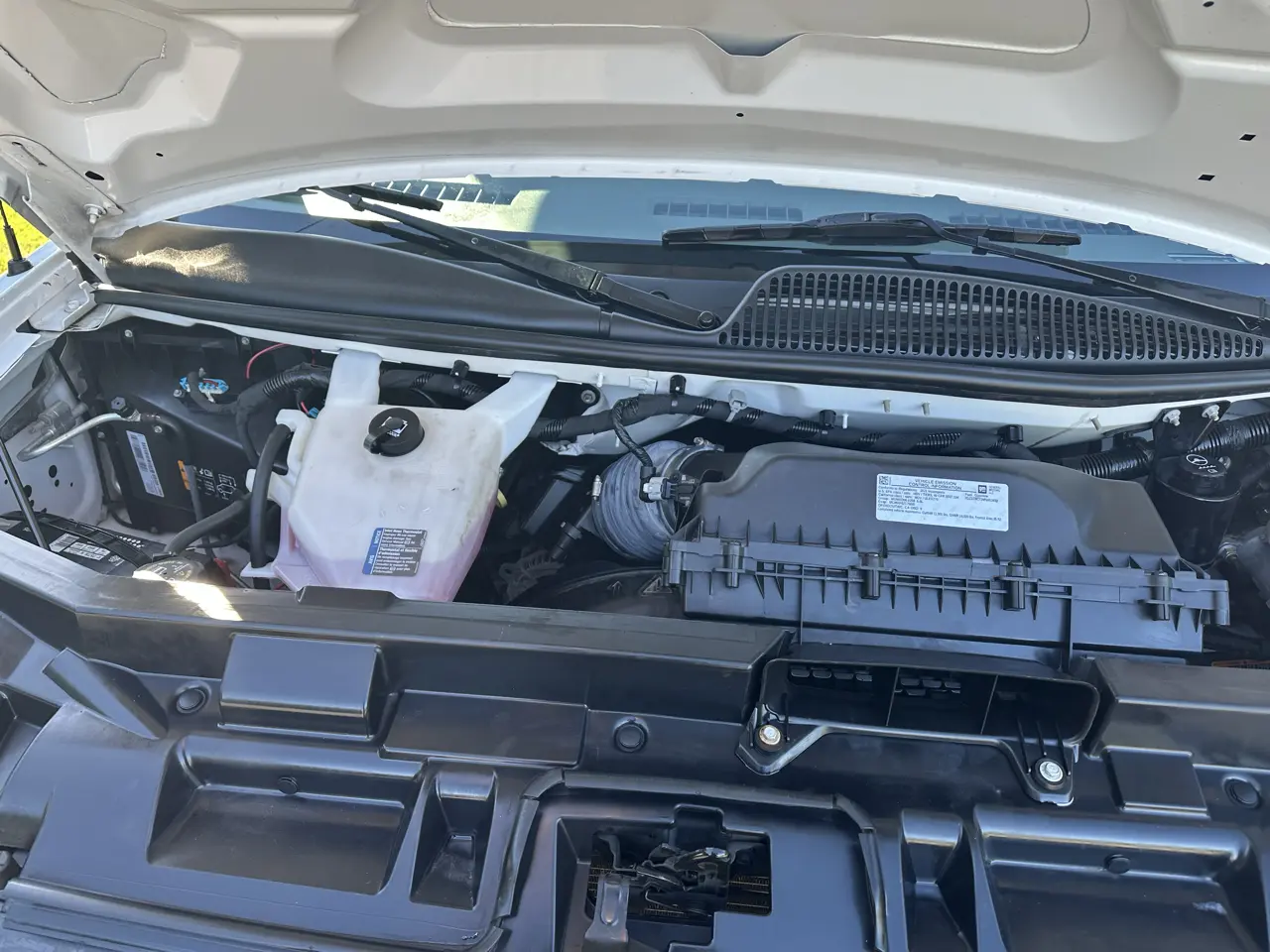 2021 GMC Savana Cutaway 21