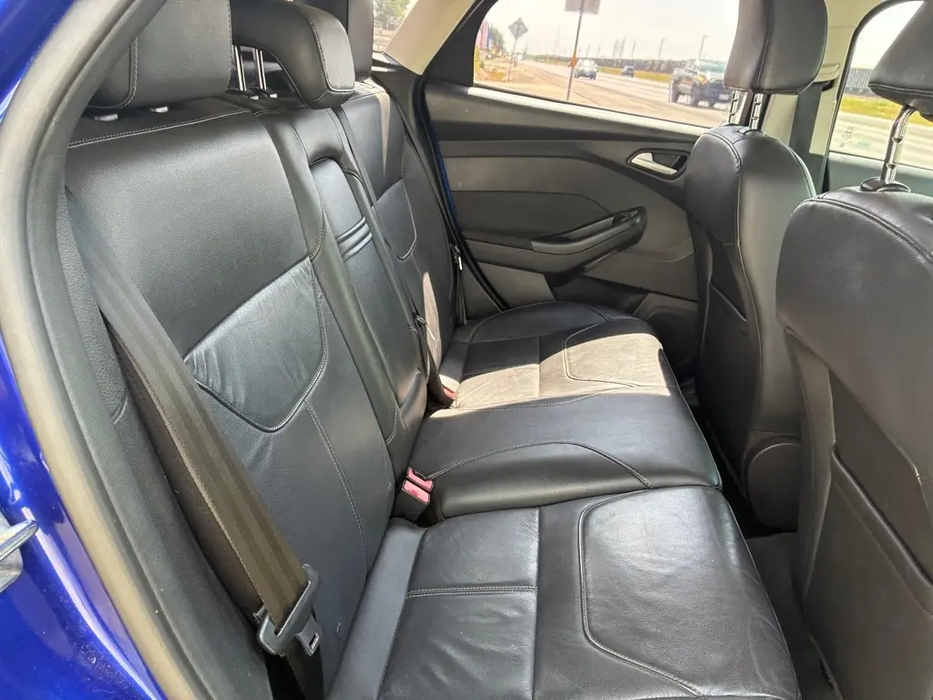 2015 Ford Focus 16