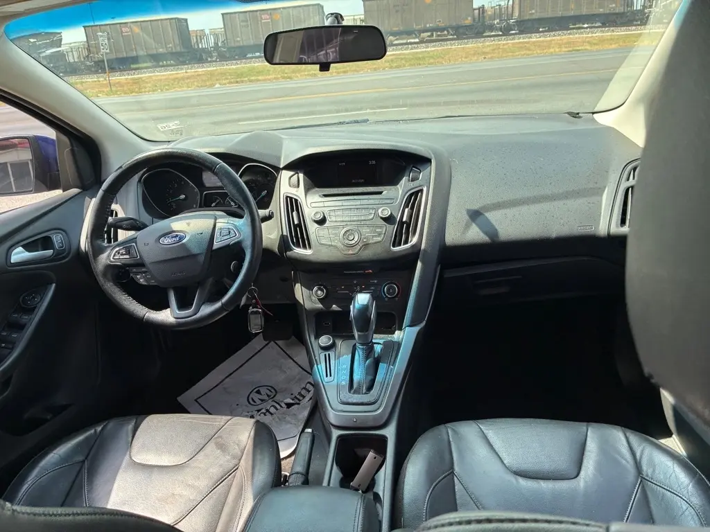 2015 Ford Focus 27