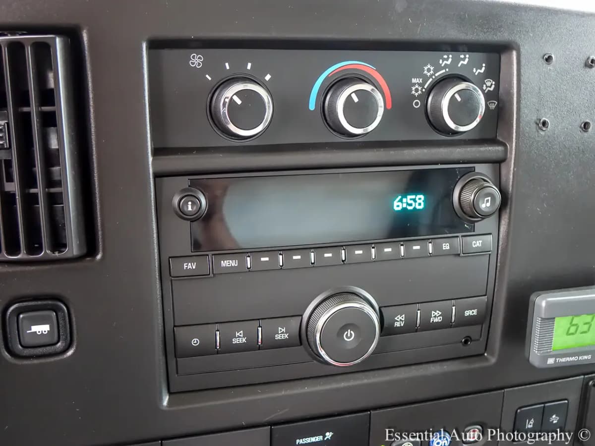2024 GMC Savana Cutaway 13