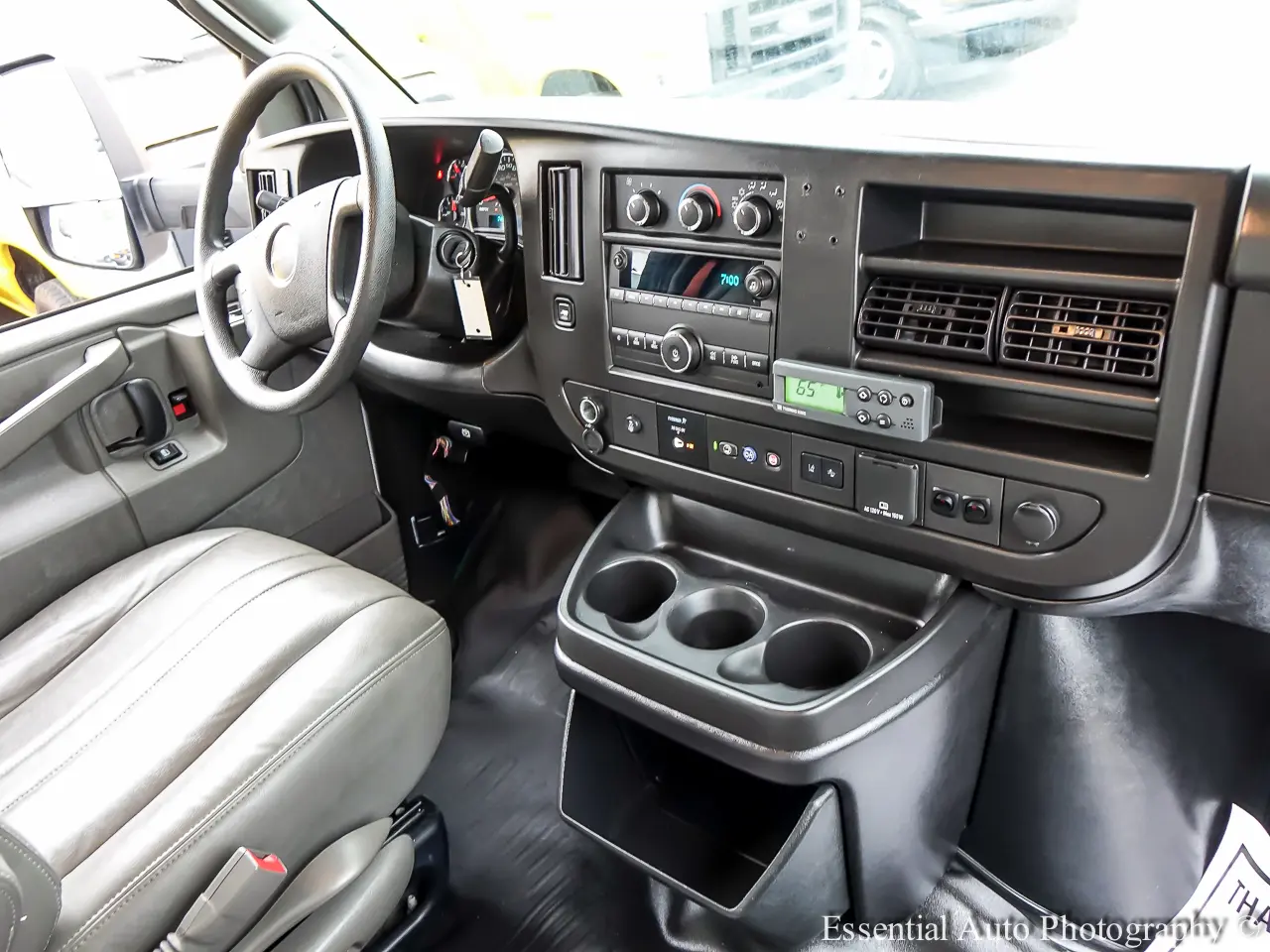 2024 GMC Savana Cutaway 20
