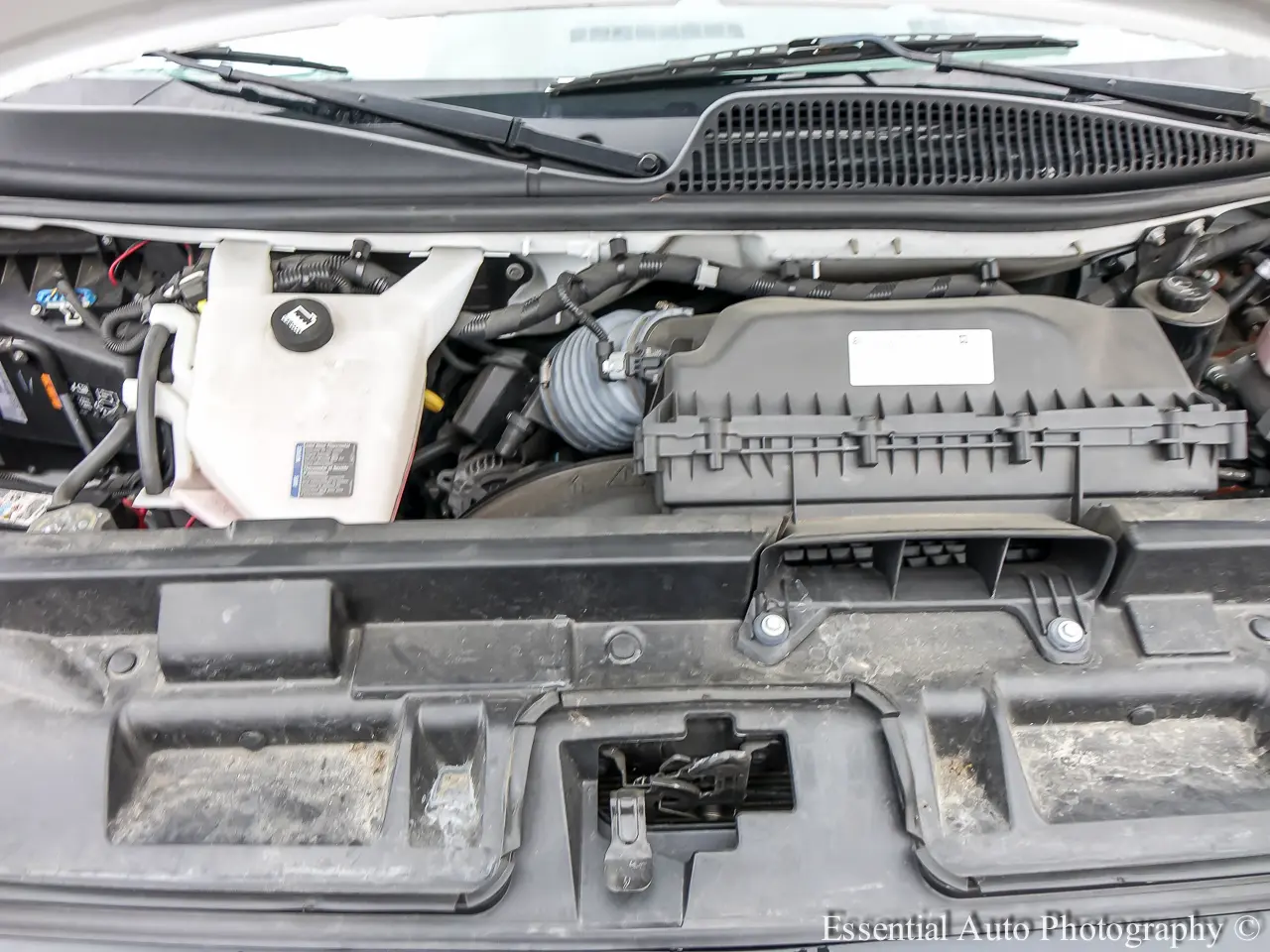 2024 GMC Savana Cutaway 21