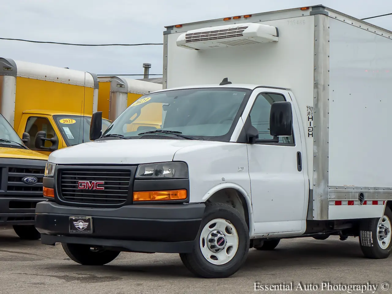 2023 GMC Savana Cutaway 3