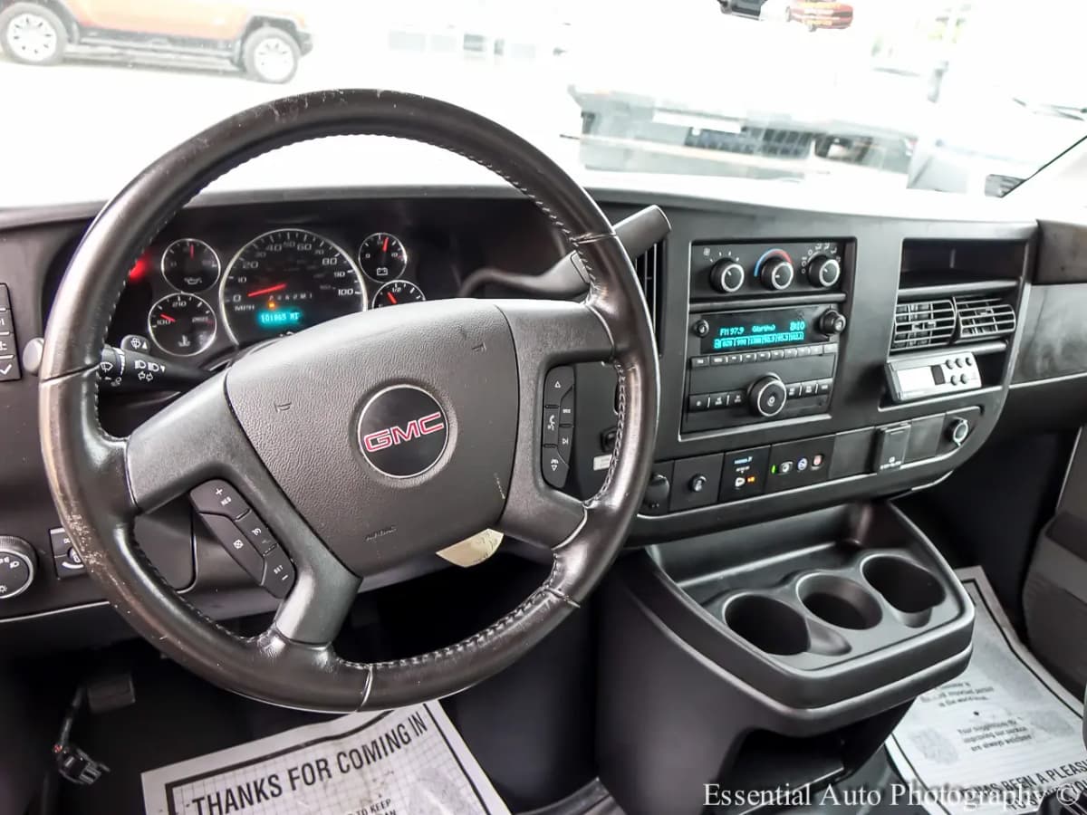 2023 GMC Savana Cutaway 11