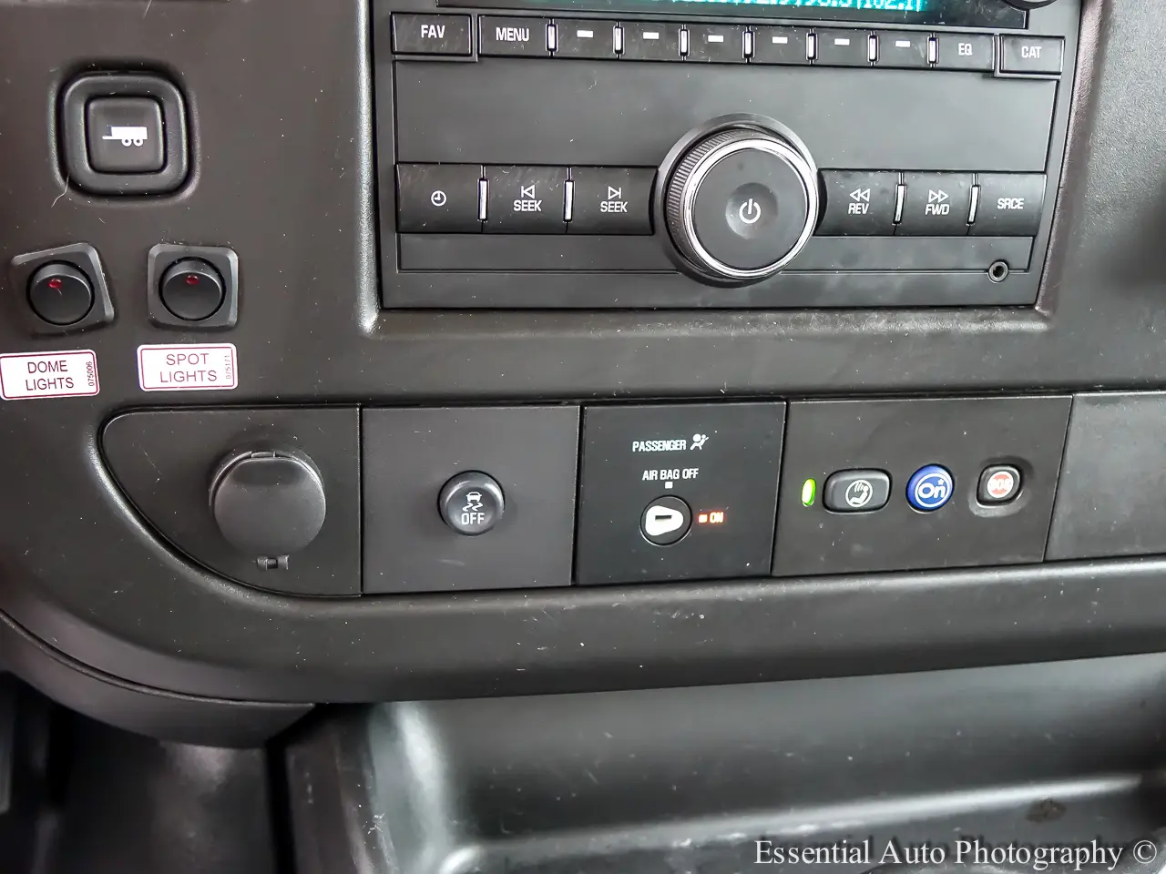 2023 GMC Savana Cutaway 14