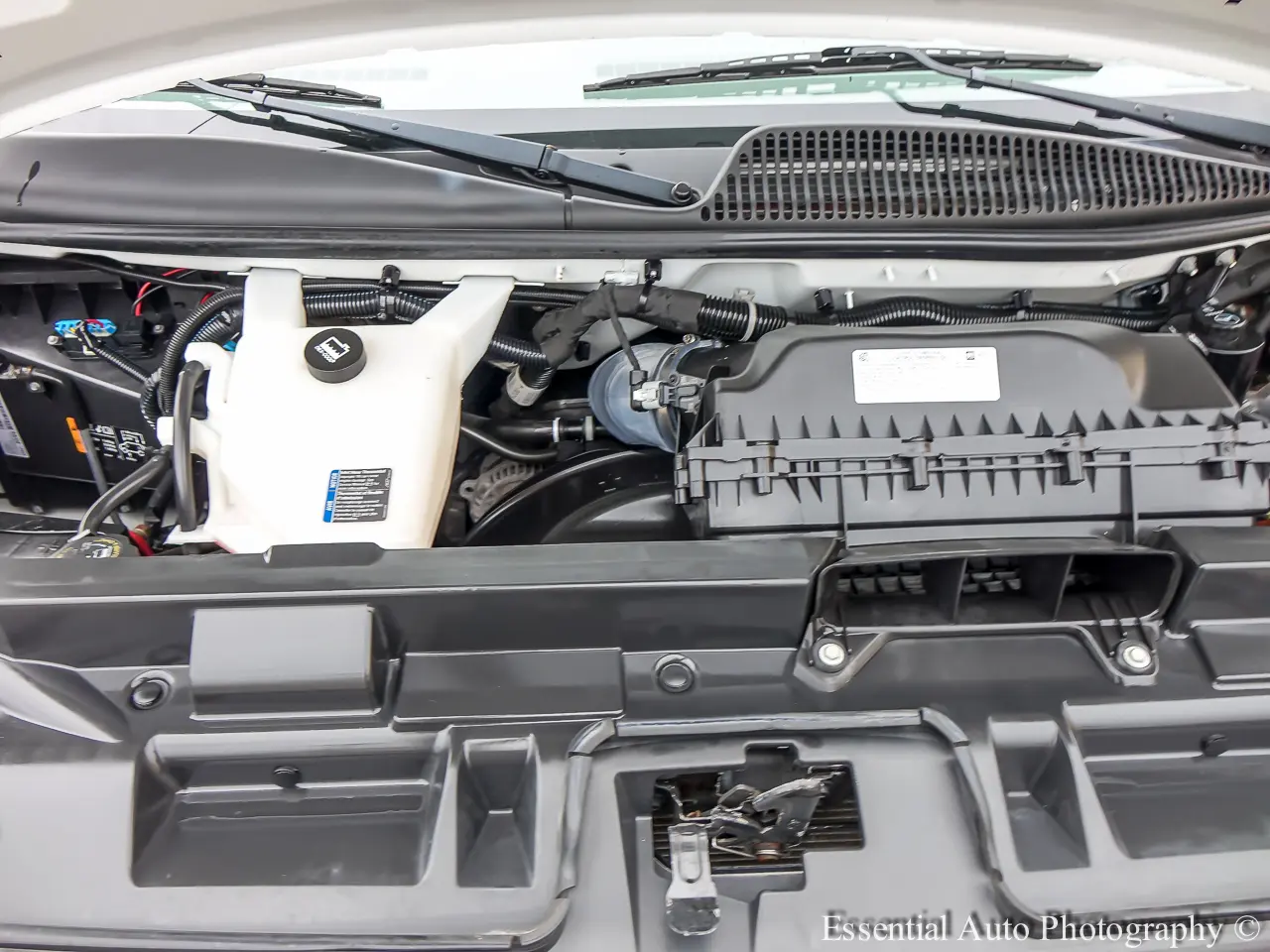 2023 GMC Savana Cutaway 19