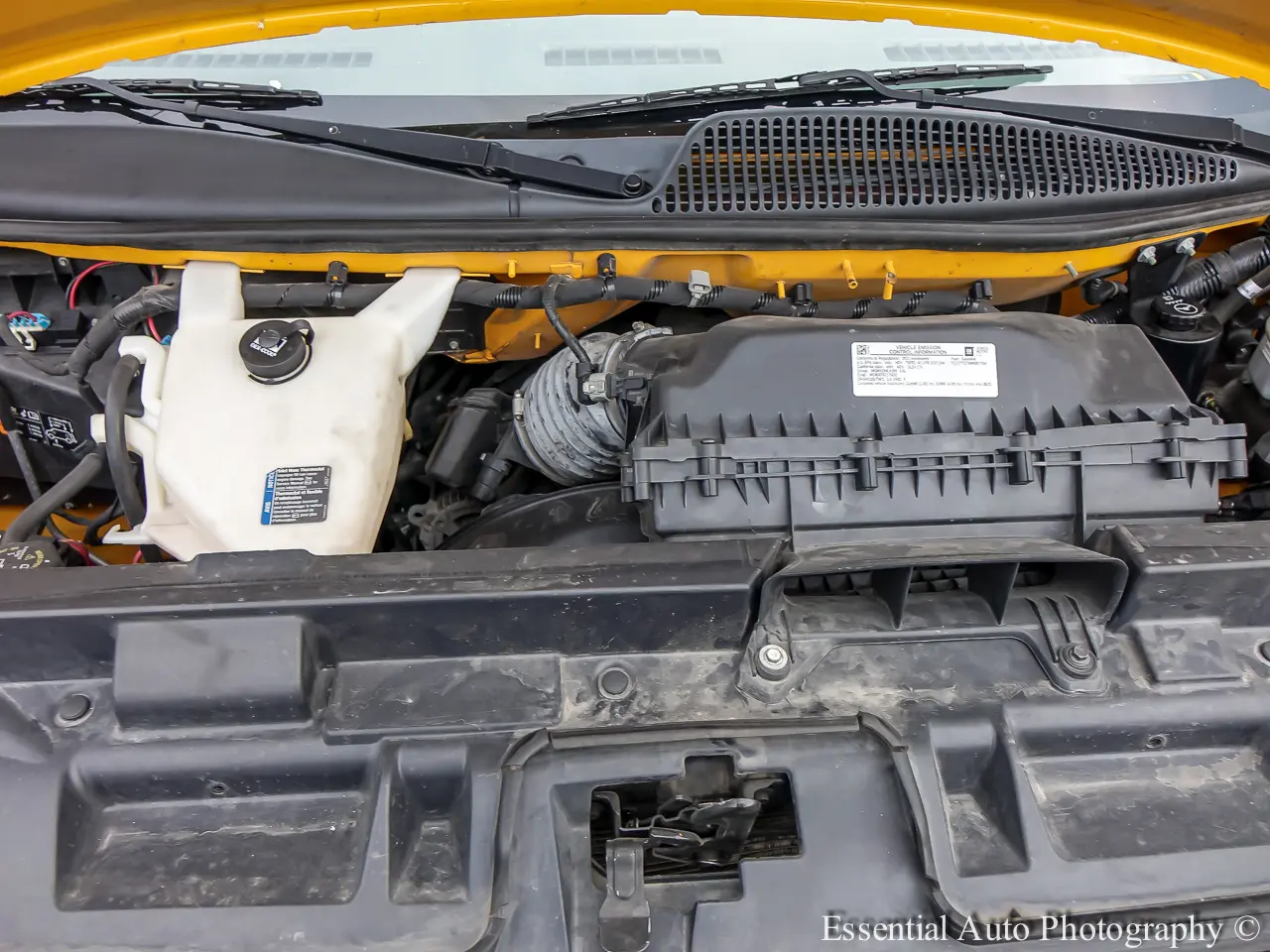 2021 GMC Savana Cutaway 19