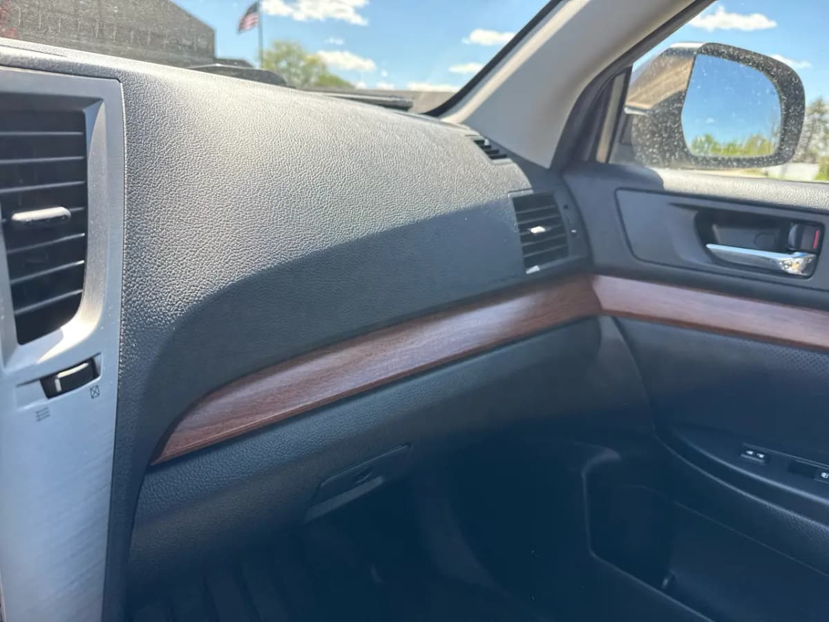 2014 Subaru Outback 18