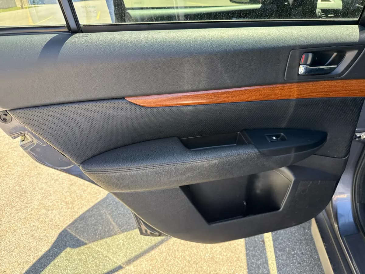 2014 Subaru Outback 20