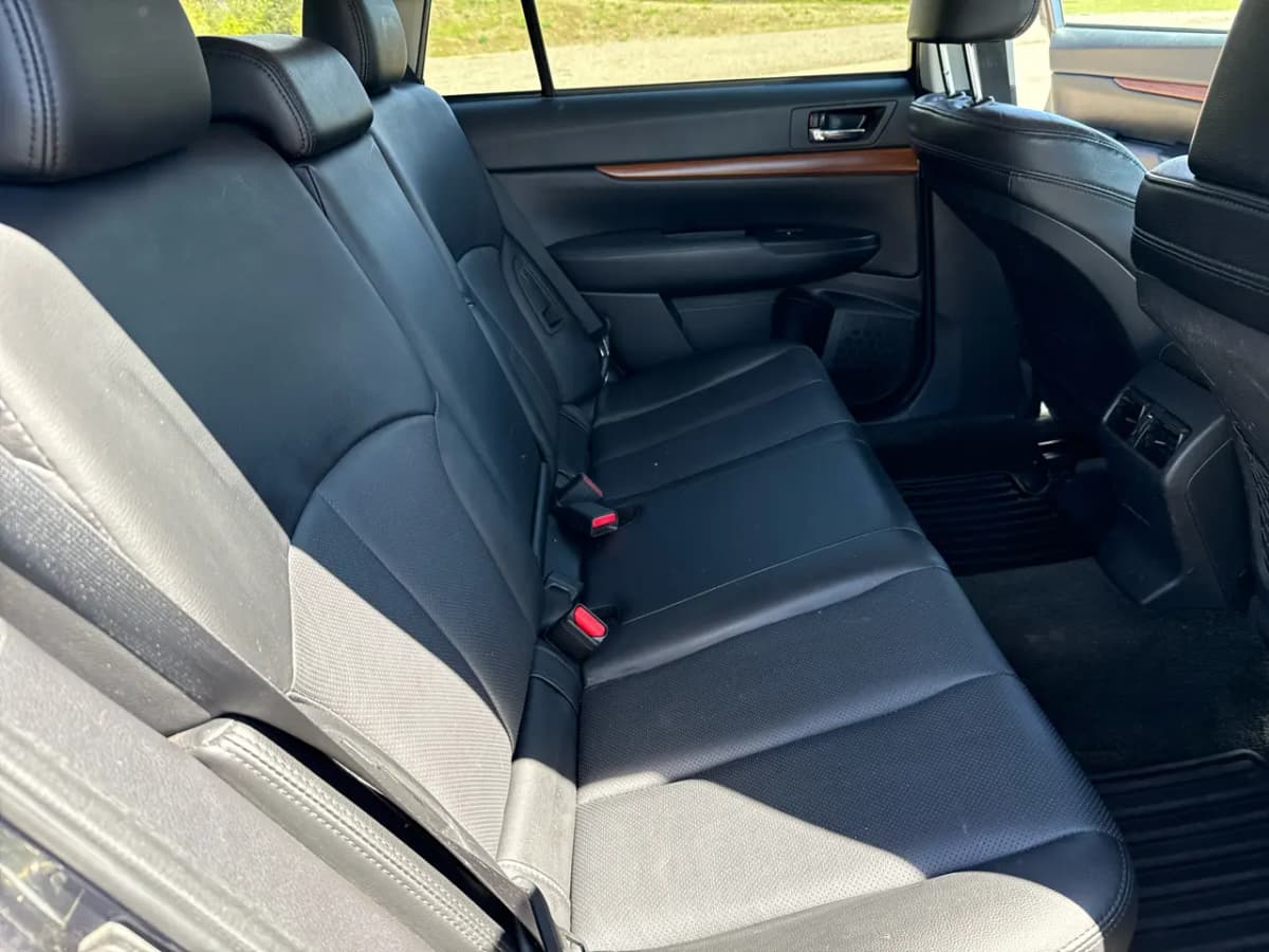 2014 Subaru Outback 24