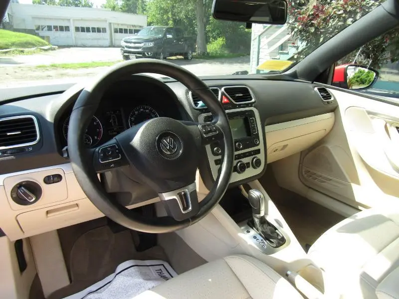 2016 Volkswagen Eos 11