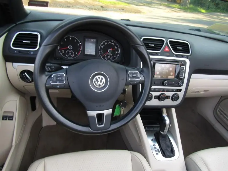 2016 Volkswagen Eos 48