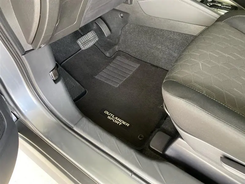 2025 Mitsubishi Outlander Sport 11