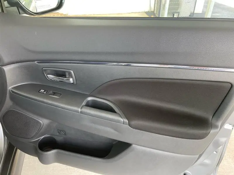 2025 Mitsubishi Outlander Sport 26