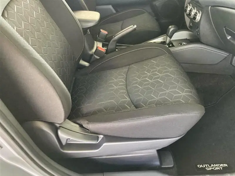 2025 Mitsubishi Outlander Sport 27