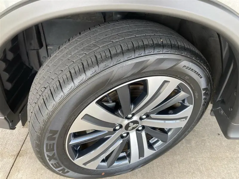 2025 Mitsubishi Outlander Sport 33