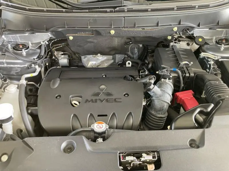 2025 Mitsubishi Outlander Sport 34
