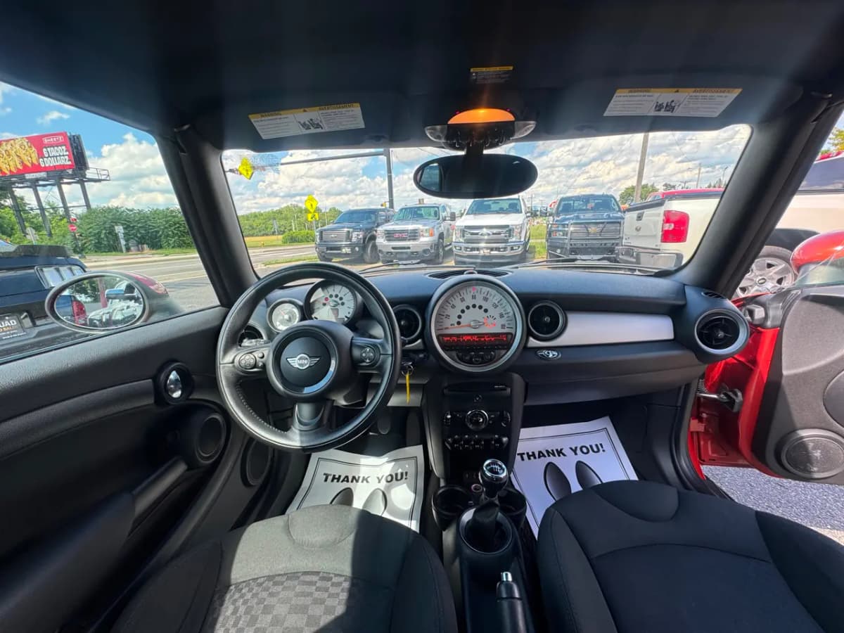 2014 MINI Cooper 8