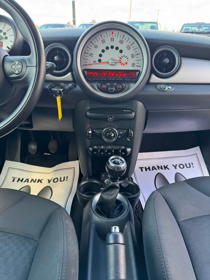 2014 MINI Cooper 10