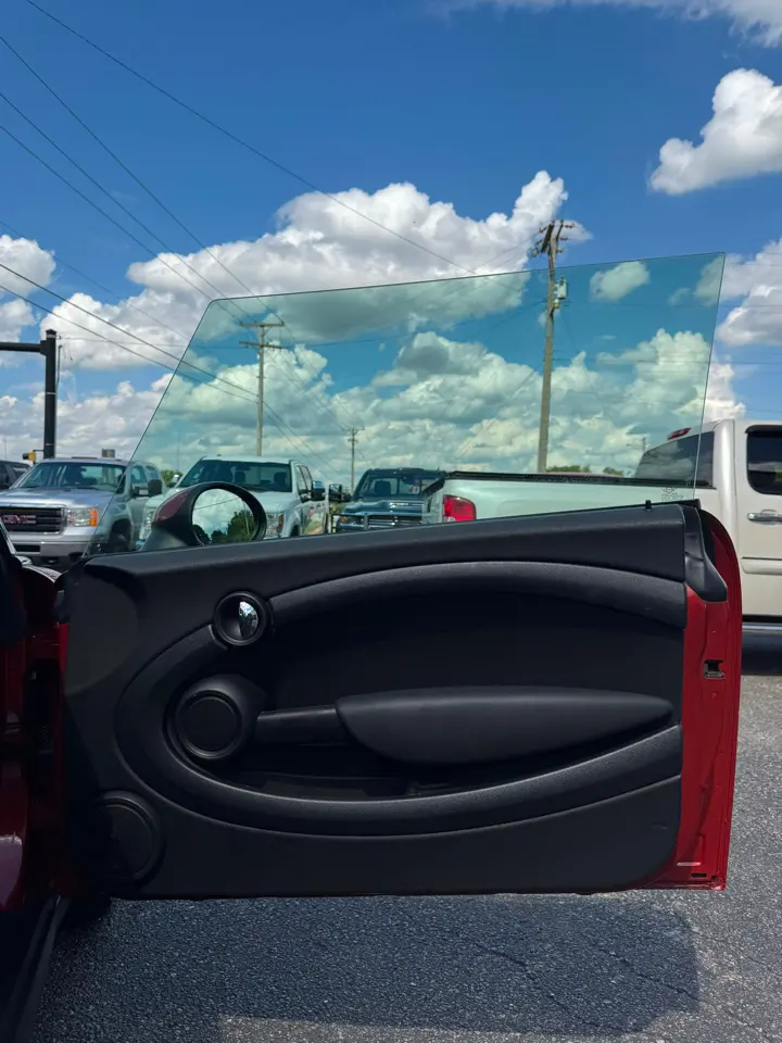 2014 MINI Cooper 14