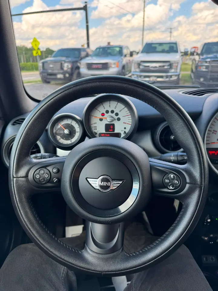 2014 MINI Cooper 9