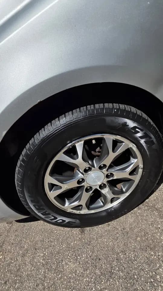 2014 Kia Sedona 23