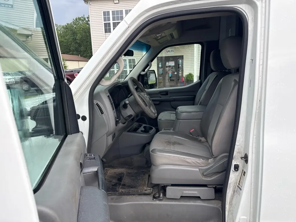 2015 Nissan NV Cargo 9