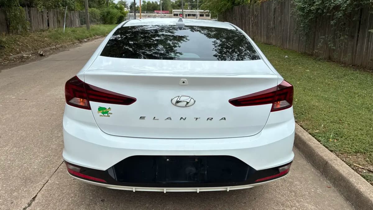 2020 Hyundai Elantra 5