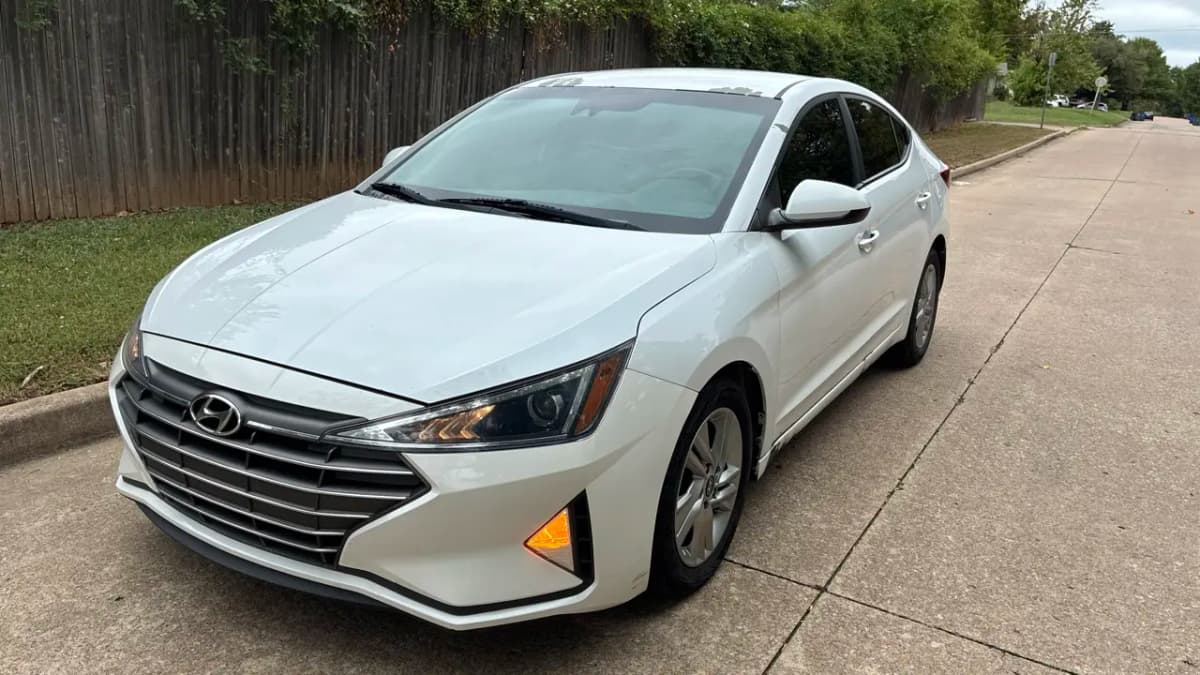 2020 Hyundai Elantra 8