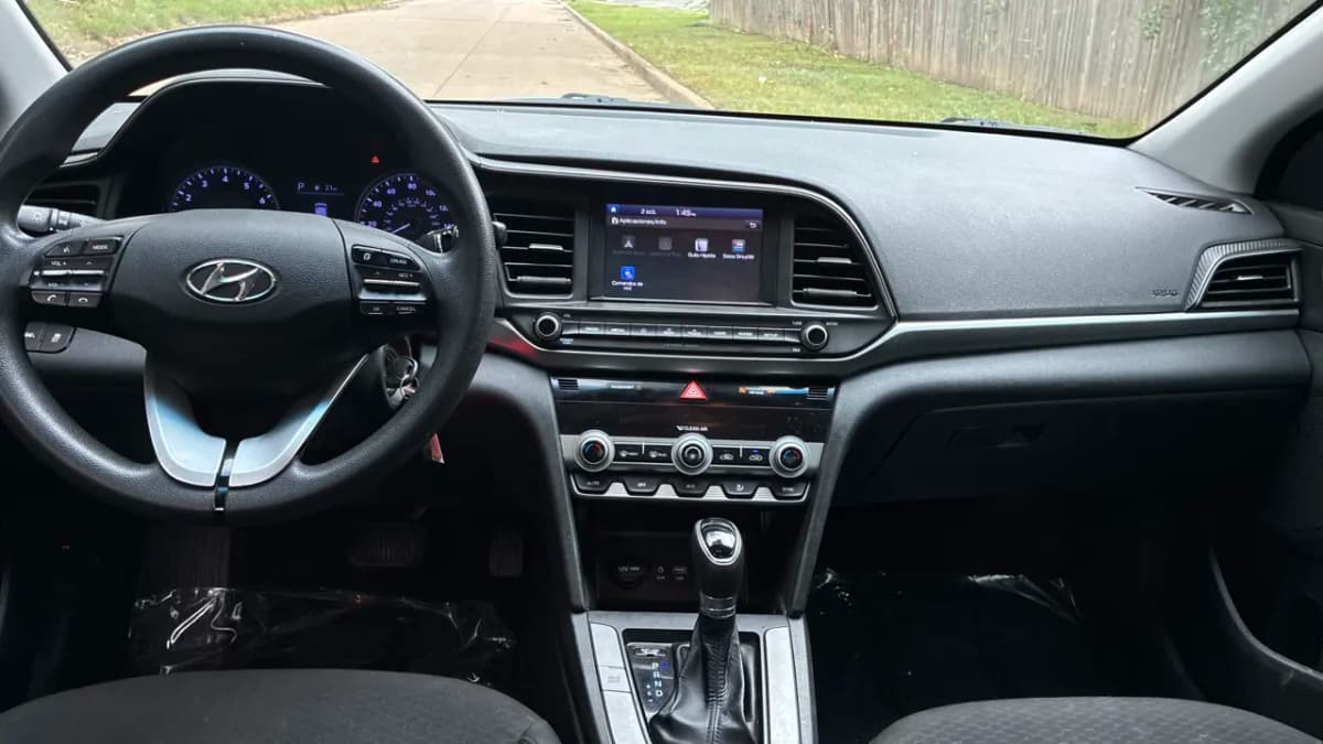 2020 Hyundai Elantra 12