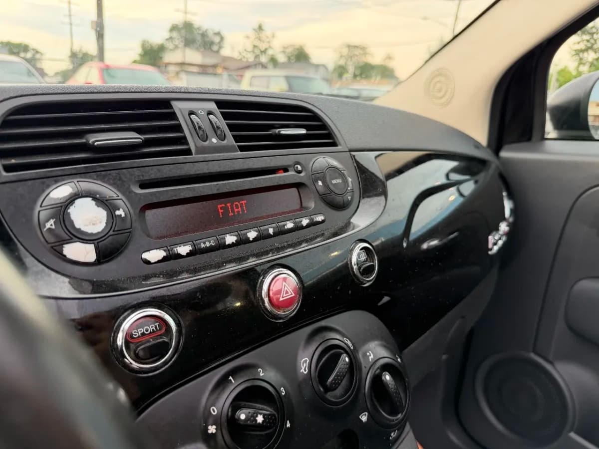 2015 FIAT 500c 21