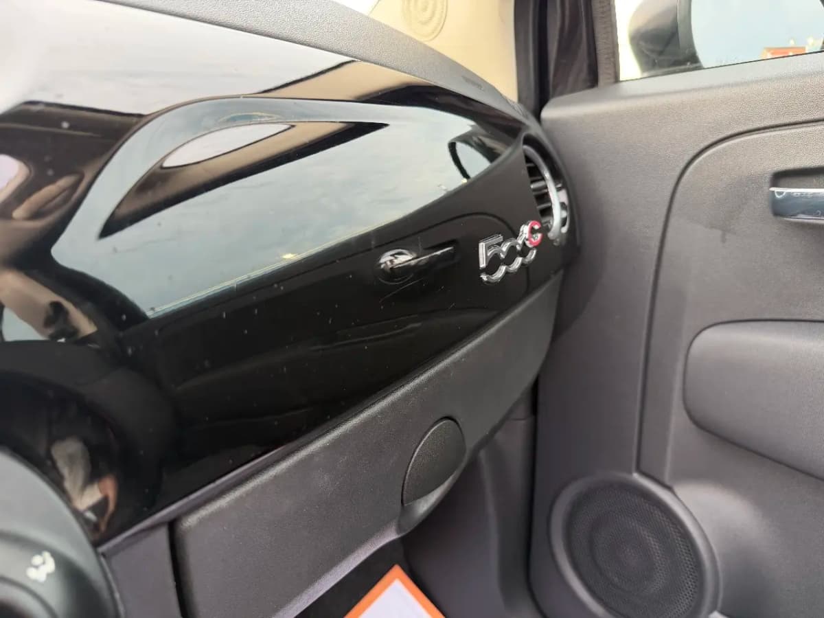 2015 FIAT 500c 22