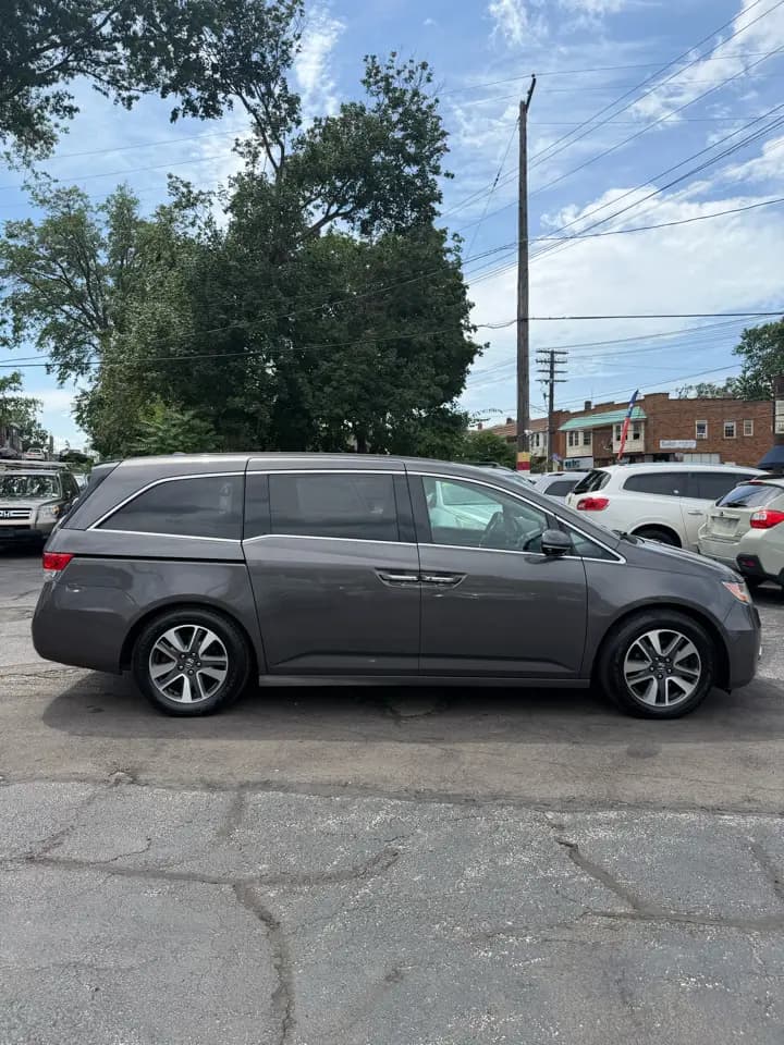 2014 Honda Odyssey 9