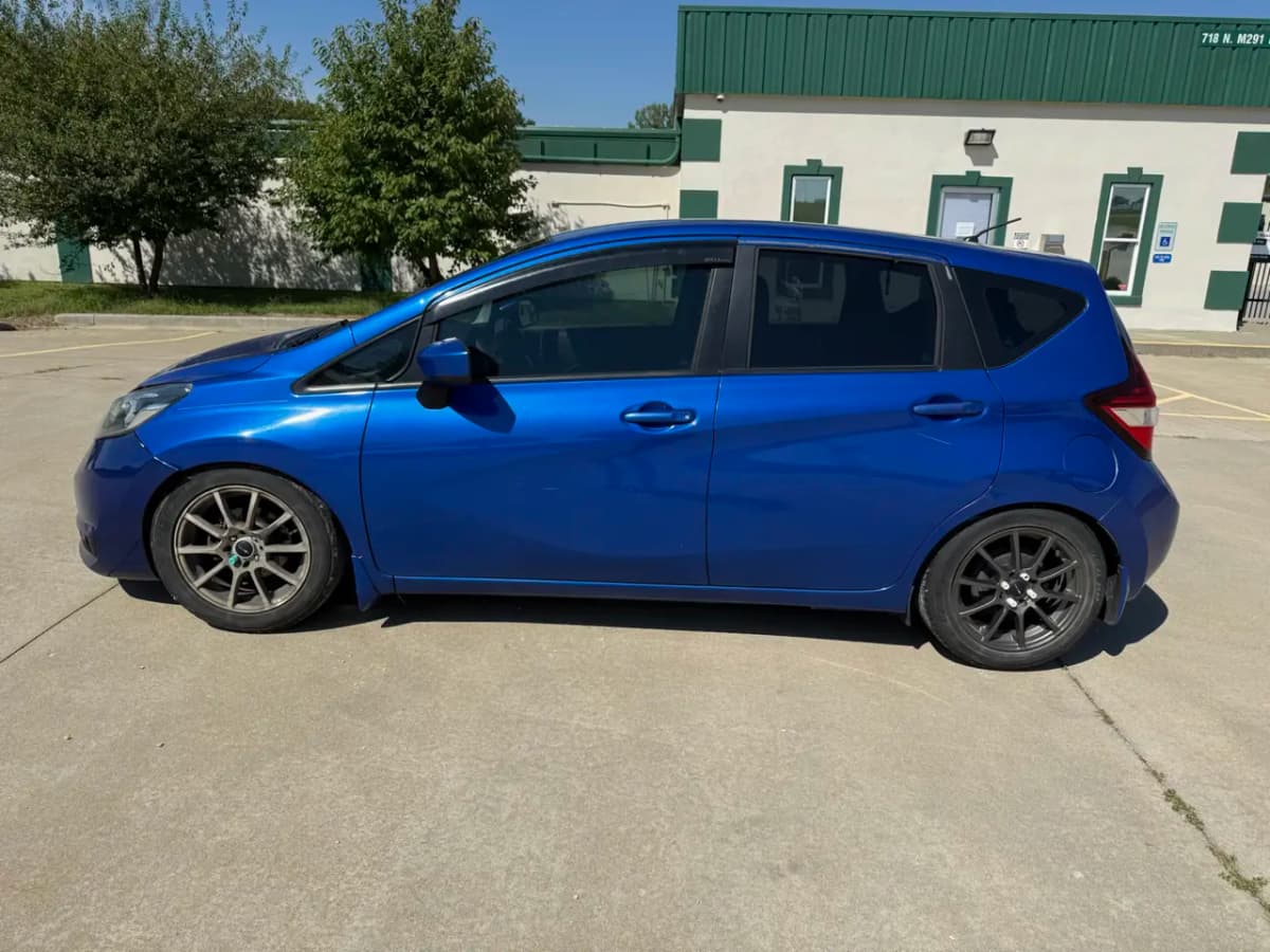 2015 Nissan Versa Note 16
