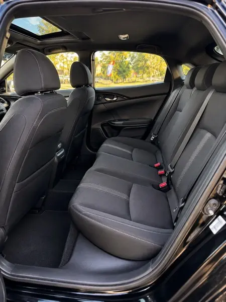 2017 Honda Civic Hatchback 7