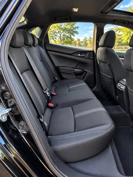 2017 Honda Civic Hatchback 12