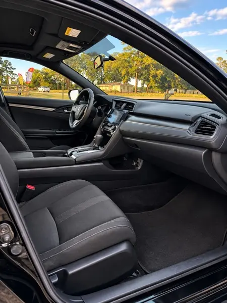 2017 Honda Civic Hatchback 13